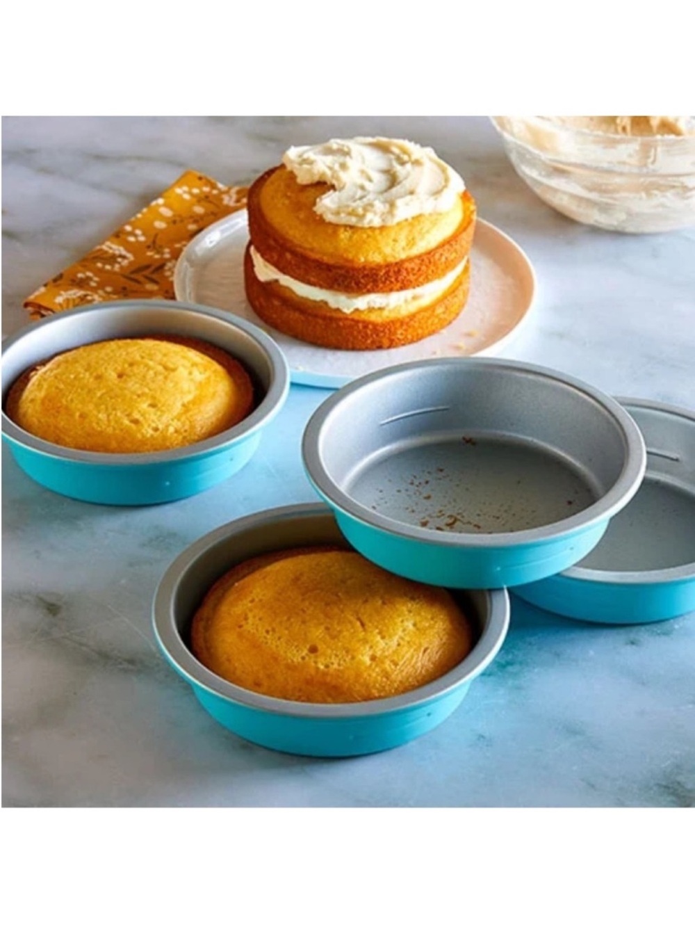 The Pampered Chef Round Cake Pan Set